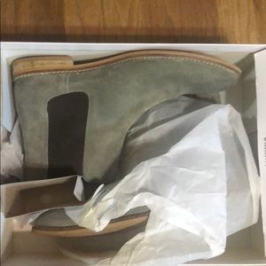 Chelsea boots